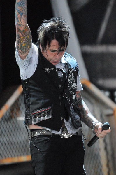 Papa Roach at the Verizon Wireless Amphitheater, Selma, Texas