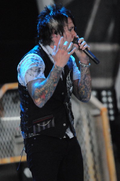 Papa Roach at the Verizon Wireless Amphitheater, Selma, Texas