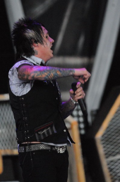 Papa Roach at the Verizon Wireless Amphitheater, Selma, Texas