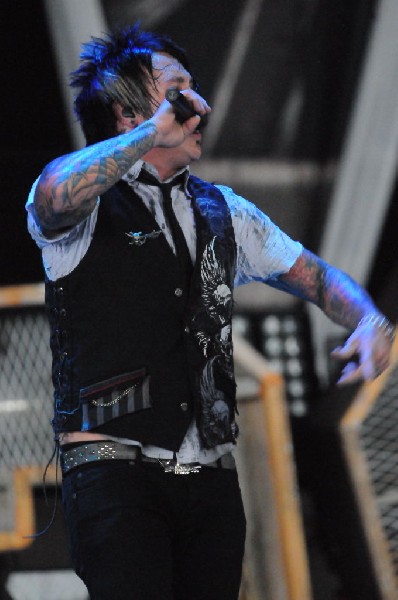 Papa Roach at the Verizon Wireless Amphitheater, Selma, Texas