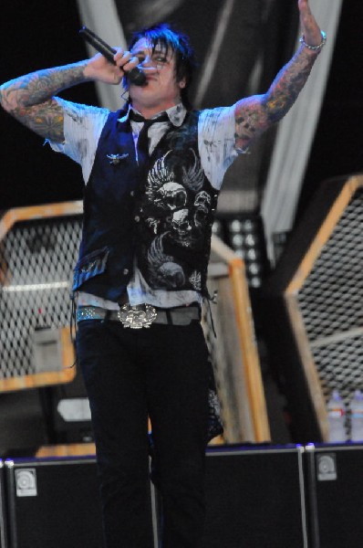 Papa Roach at the Verizon Wireless Amphitheater, Selma, Texas