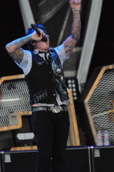 Papa Roach at the Verizon Wireless Amphitheater, Selma, Texas