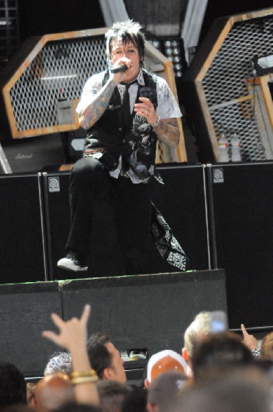 Papa Roach at the Verizon Wireless Amphitheater, Selma, Texas