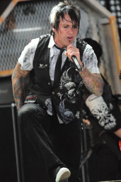 Papa Roach at the Verizon Wireless Amphitheater, Selma, Texas