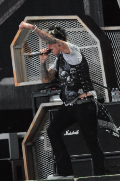 Papa Roach at the Verizon Wireless Amphitheater, Selma, Texas