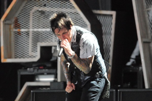 Papa Roach at the Verizon Wireless Amphitheater, Selma, Texas