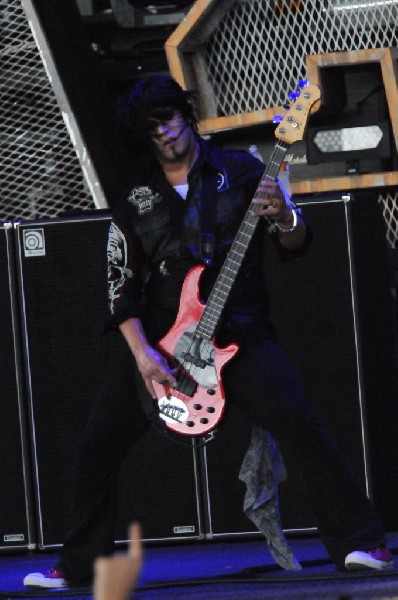 Papa Roach at the Verizon Wireless Amphitheater, Selma, Texas