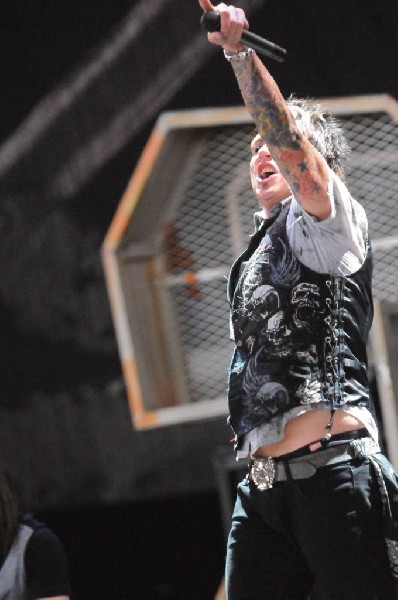 Papa Roach at the Verizon Wireless Amphitheater, Selma, Texas