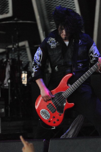 Papa Roach at the Verizon Wireless Amphitheater, Selma, Texas