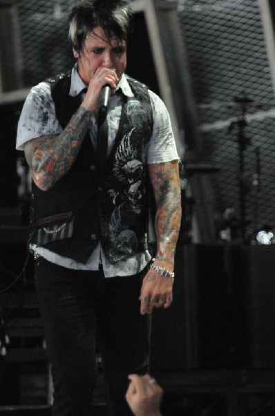 Papa Roach at the Verizon Wireless Amphitheater, Selma, Texas