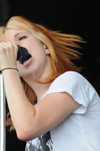 Paramore on the Route 66 Stage, Warped Tour, Verizon Wireless Amphitheater,