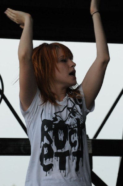 Paramore on the Route 66 Stage, Warped Tour, Verizon Wireless Amphitheater,