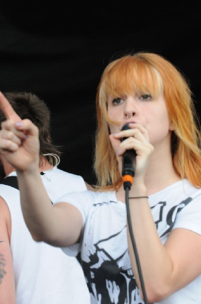 Paramore on the Route 66 Stage, Warped Tour, Verizon Wireless Amphitheater,