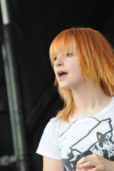 Paramore on the Route 66 Stage, Warped Tour, Verizon Wireless Amphitheater,