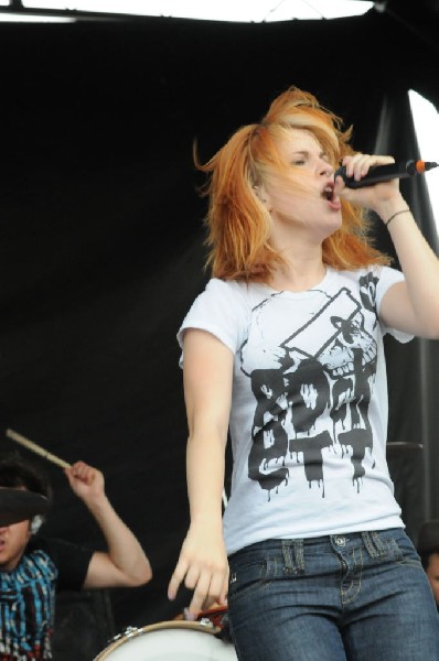 Paramore on the Route 66 Stage, Warped Tour, Verizon Wireless Amphitheater,