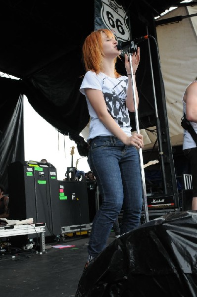 Paramore on the Route 66 Stage, Warped Tour, Verizon Wireless Amphitheater,