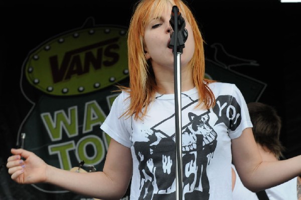 Paramore on the Route 66 Stage, Warped Tour, Verizon Wireless Amphitheater,