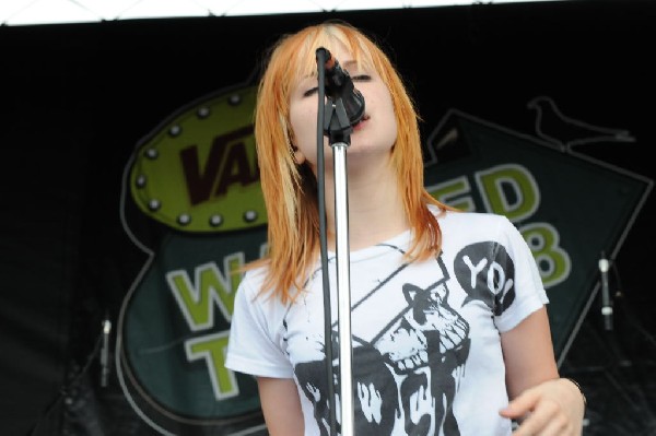 Paramore on the Route 66 Stage, Warped Tour, Verizon Wireless Amphitheater,