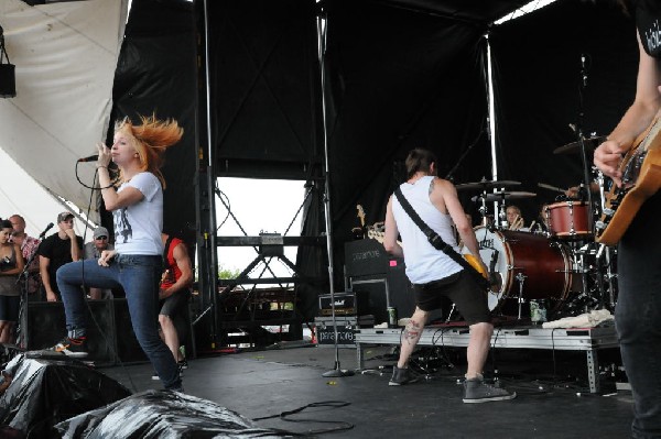 Paramore on the Route 66 Stage, Warped Tour, Verizon Wireless Amphitheater,