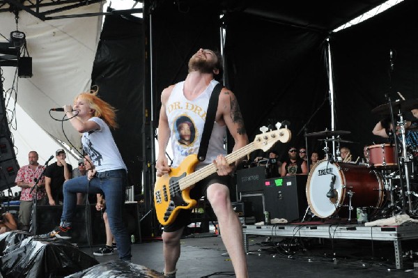 Paramore on the Route 66 Stage, Warped Tour, Verizon Wireless Amphitheater,