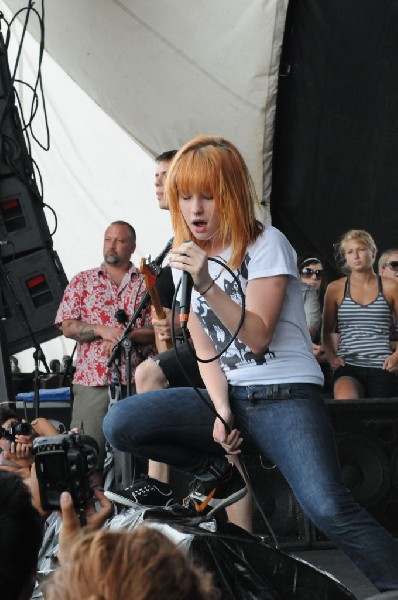 Paramore on the Route 66 Stage, Warped Tour, Verizon Wireless Amphitheater,