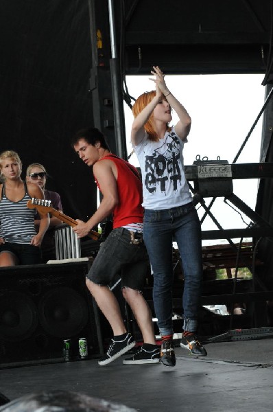 Paramore on the Route 66 Stage, Warped Tour, Verizon Wireless Amphitheater,