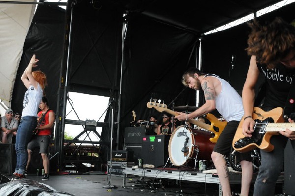 Paramore on the Route 66 Stage, Warped Tour, Verizon Wireless Amphitheater,