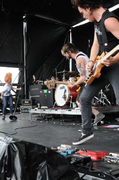 Paramore on the Route 66 Stage, Warped Tour, Verizon Wireless Amphitheater,
