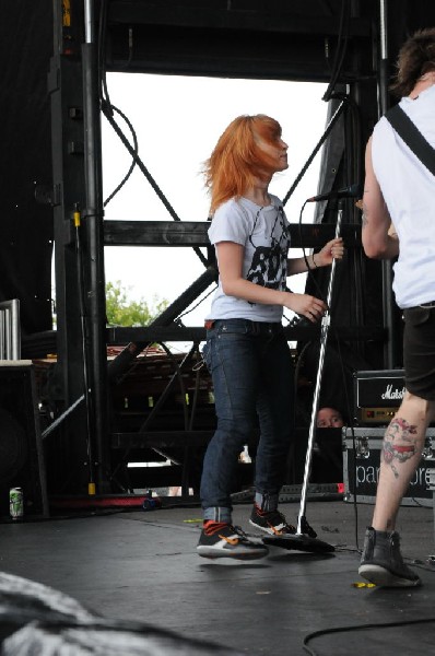 Paramore on the Route 66 Stage, Warped Tour, Verizon Wireless Amphitheater,