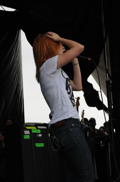 Paramore on the Route 66 Stage, Warped Tour, Verizon Wireless Amphitheater,