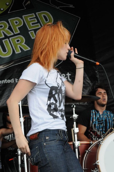 Paramore on the Route 66 Stage, Warped Tour, Verizon Wireless Amphitheater,
