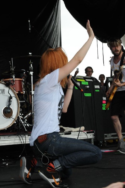 Paramore on the Route 66 Stage, Warped Tour, Verizon Wireless Amphitheater,