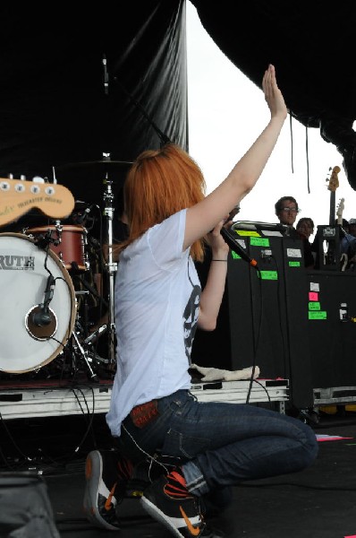 Paramore on the Route 66 Stage, Warped Tour, Verizon Wireless Amphitheater,