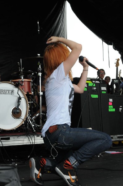 Paramore on the Route 66 Stage, Warped Tour, Verizon Wireless Amphitheater,