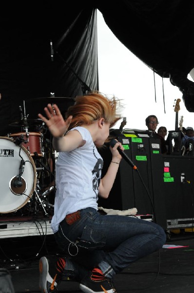 Paramore on the Route 66 Stage, Warped Tour, Verizon Wireless Amphitheater,