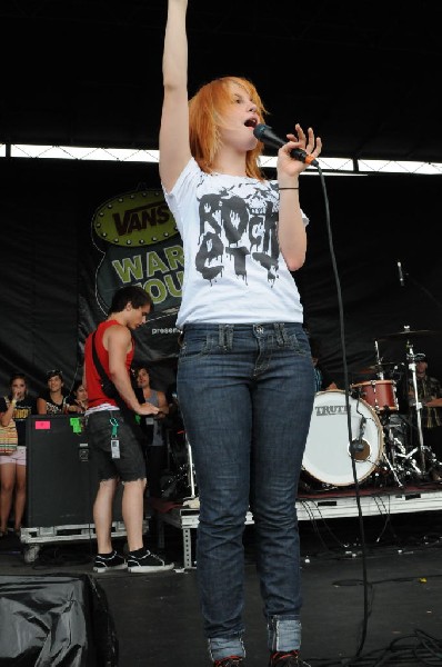 Paramore on the Route 66 Stage, Warped Tour, Verizon Wireless Amphitheater,