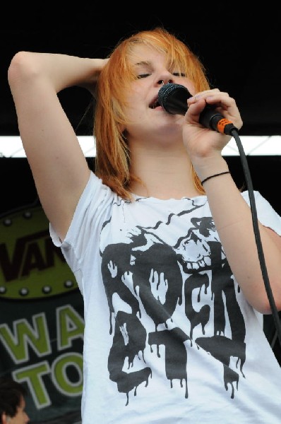 Paramore on the Route 66 Stage, Warped Tour, Verizon Wireless Amphitheater,