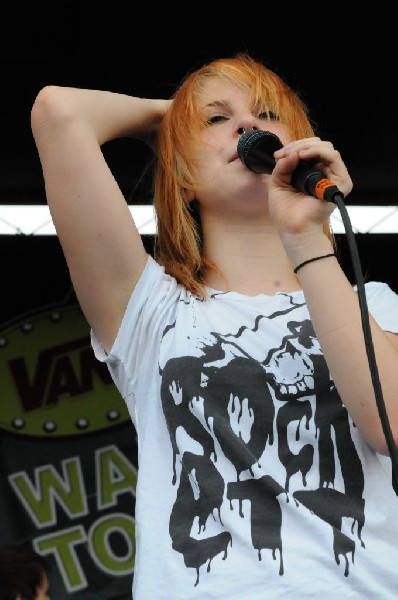 Paramore on the Route 66 Stage, Warped Tour, Verizon Wireless Amphitheater,