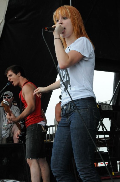 Paramore on the Route 66 Stage, Warped Tour, Verizon Wireless Amphitheater,
