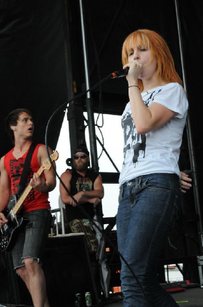 Paramore on the Route 66 Stage, Warped Tour, Verizon Wireless Amphitheater,