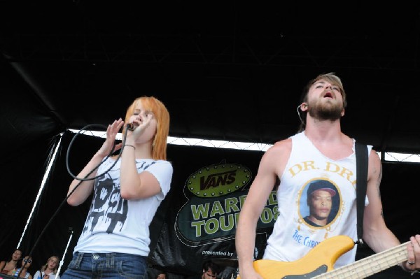 Paramore on the Route 66 Stage, Warped Tour, Verizon Wireless Amphitheater,