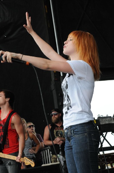 Paramore on the Route 66 Stage, Warped Tour, Verizon Wireless Amphitheater,