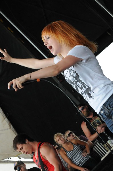 Paramore on the Route 66 Stage, Warped Tour, Verizon Wireless Amphitheater,