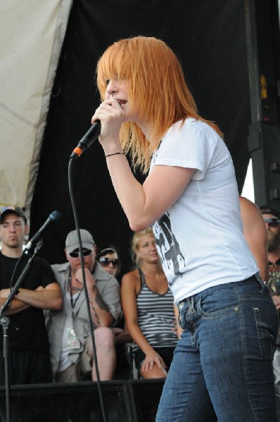 Paramore on the Route 66 Stage, Warped Tour, Verizon Wireless Amphitheater,