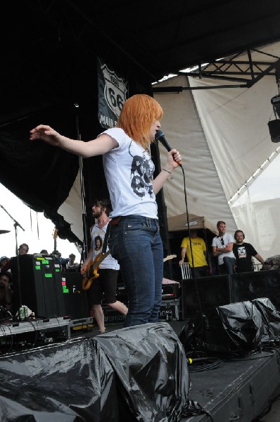 Paramore on the Route 66 Stage, Warped Tour, Verizon Wireless Amphitheater,