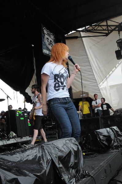 Paramore on the Route 66 Stage, Warped Tour, Verizon Wireless Amphitheater,