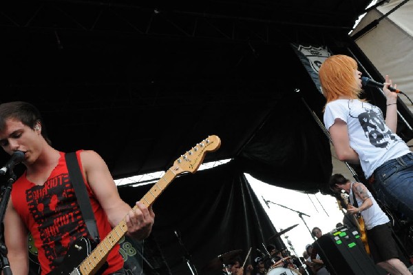 Paramore on the Route 66 Stage, Warped Tour, Verizon Wireless Amphitheater,