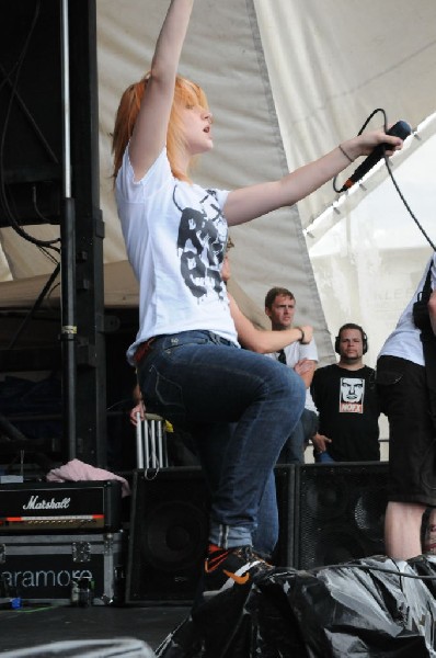 Paramore on the Route 66 Stage, Warped Tour, Verizon Wireless Amphitheater,