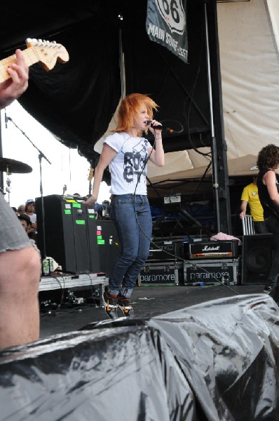 Paramore on the Route 66 Stage, Warped Tour, Verizon Wireless Amphitheater,