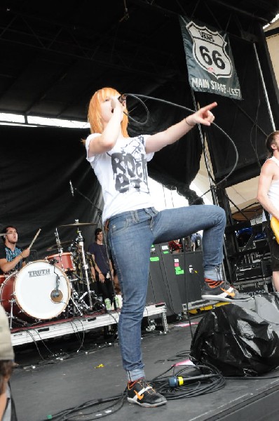 Paramore on the Route 66 Stage, Warped Tour, Verizon Wireless Amphitheater,